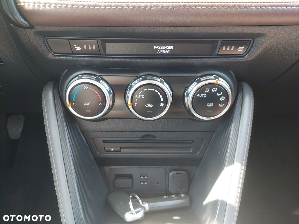 Mazda CX-3 SKYACTIV-G 120 FWD Kizoku Intense - 24