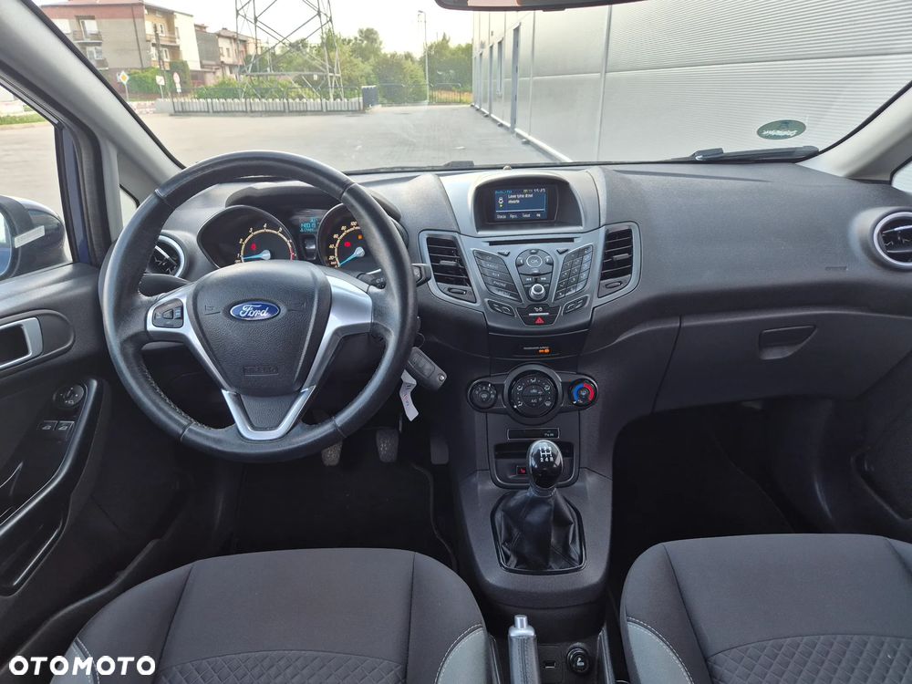 Ford Fiesta 1.25 Titanium X - 24