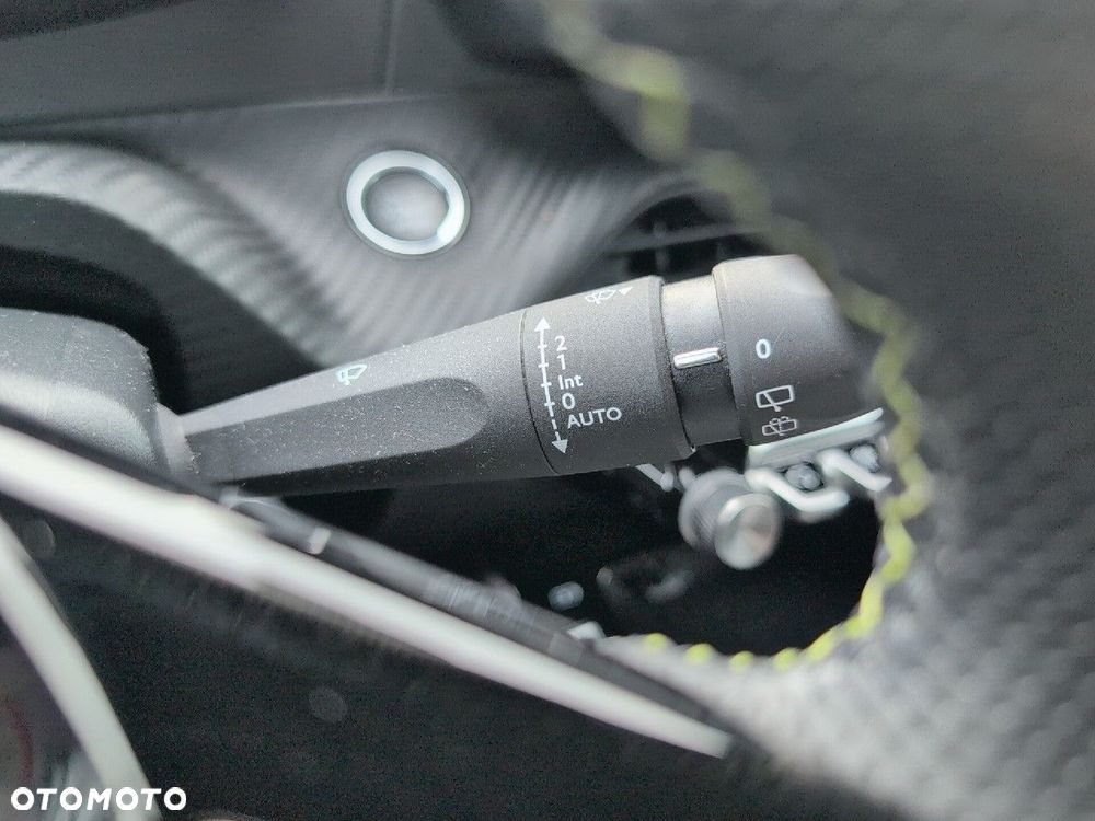 Peugeot 2008 54kWh GT - 18