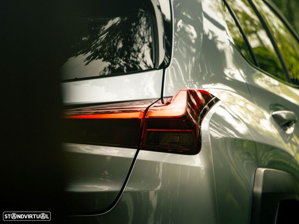 Lexus UX 250h Sport - 18