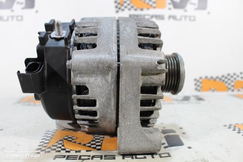 Alternador Bmw 1 (F20)  8578608 / 2622129A / Fg18s141 / 8 578 608 - 4