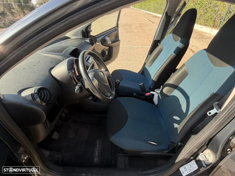 Toyota Aygo Standard - 12