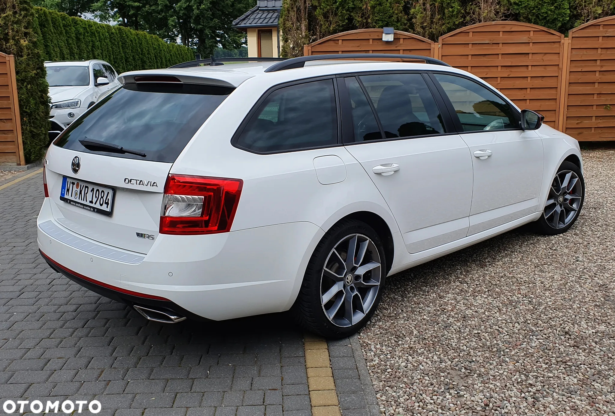 Skoda Octavia Combi 2.0 TDI RS - 14