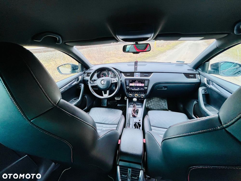 Skoda Octavia 2.0 TDI DSG RS - 7