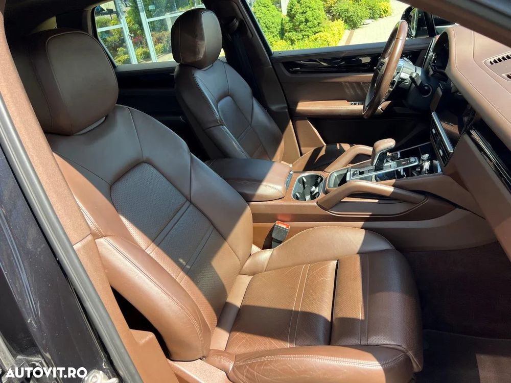 Porsche Cayenne - 11