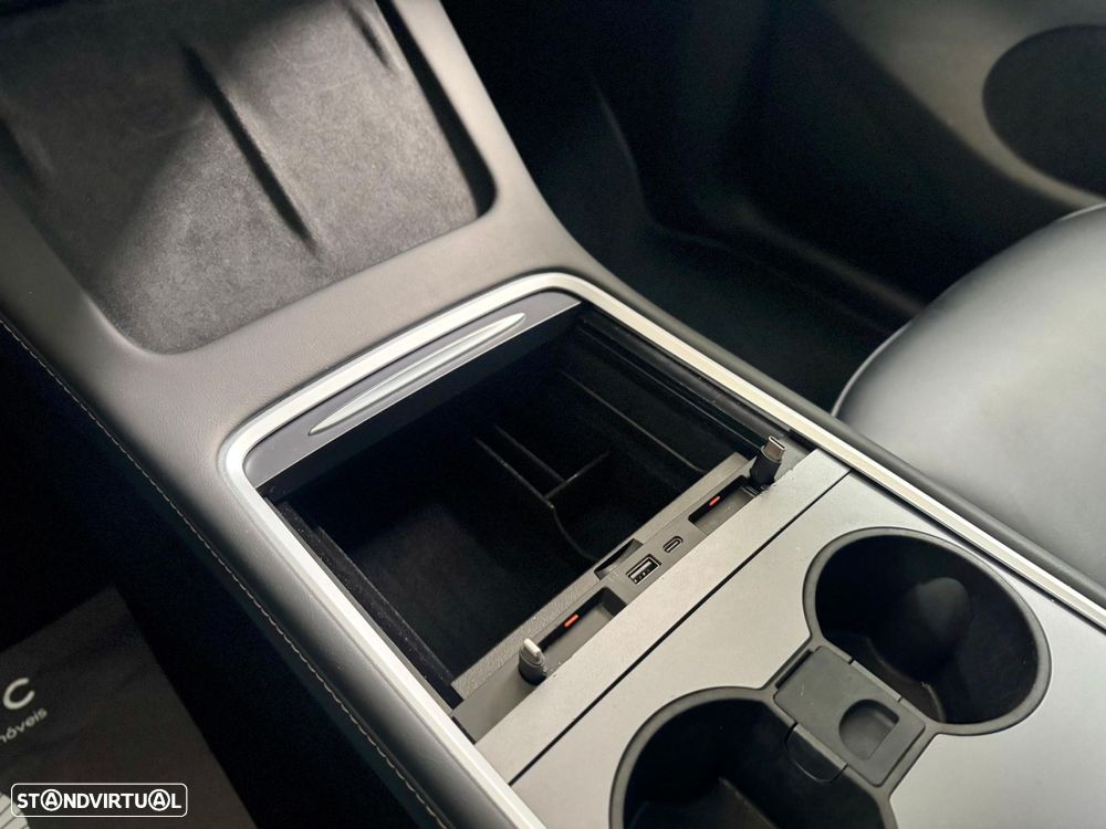 Tesla Model Y Tração Traseira - 41