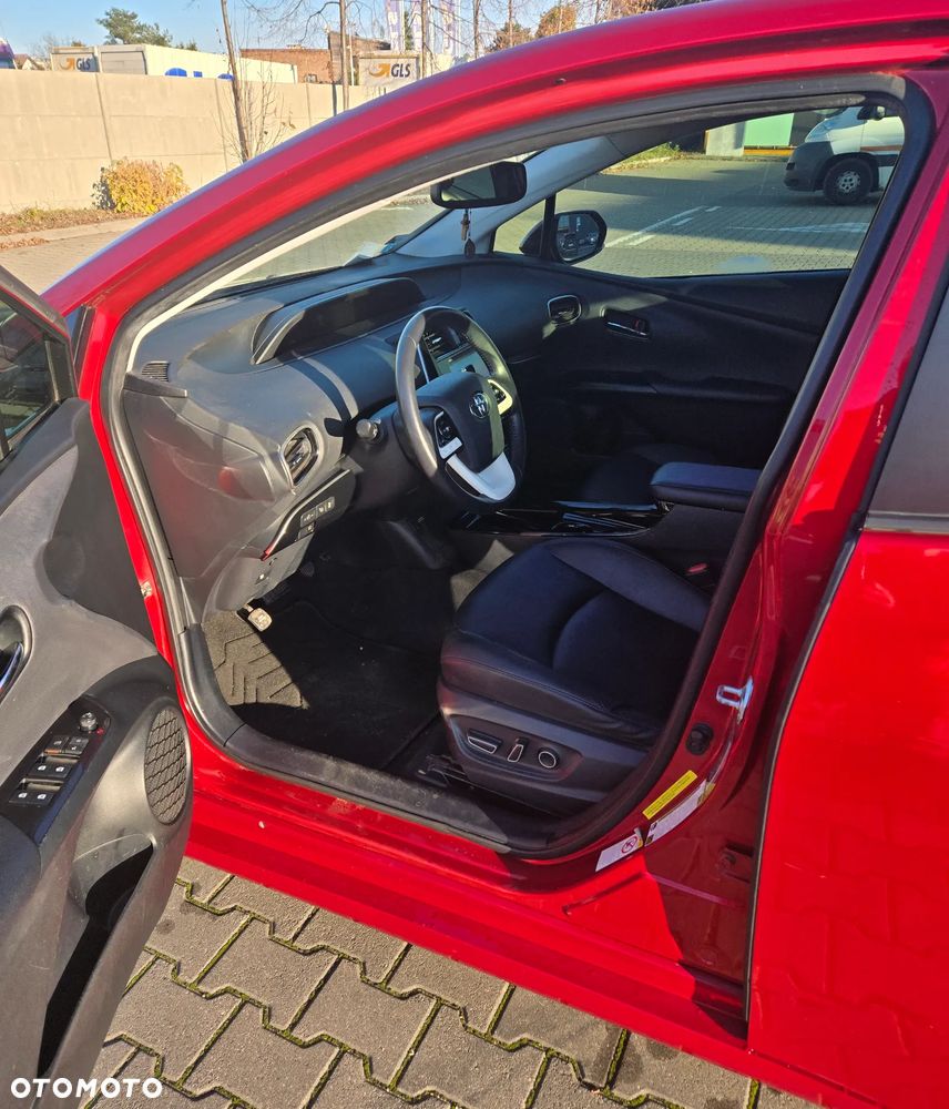 Toyota Prius Hybrid Executive - 7