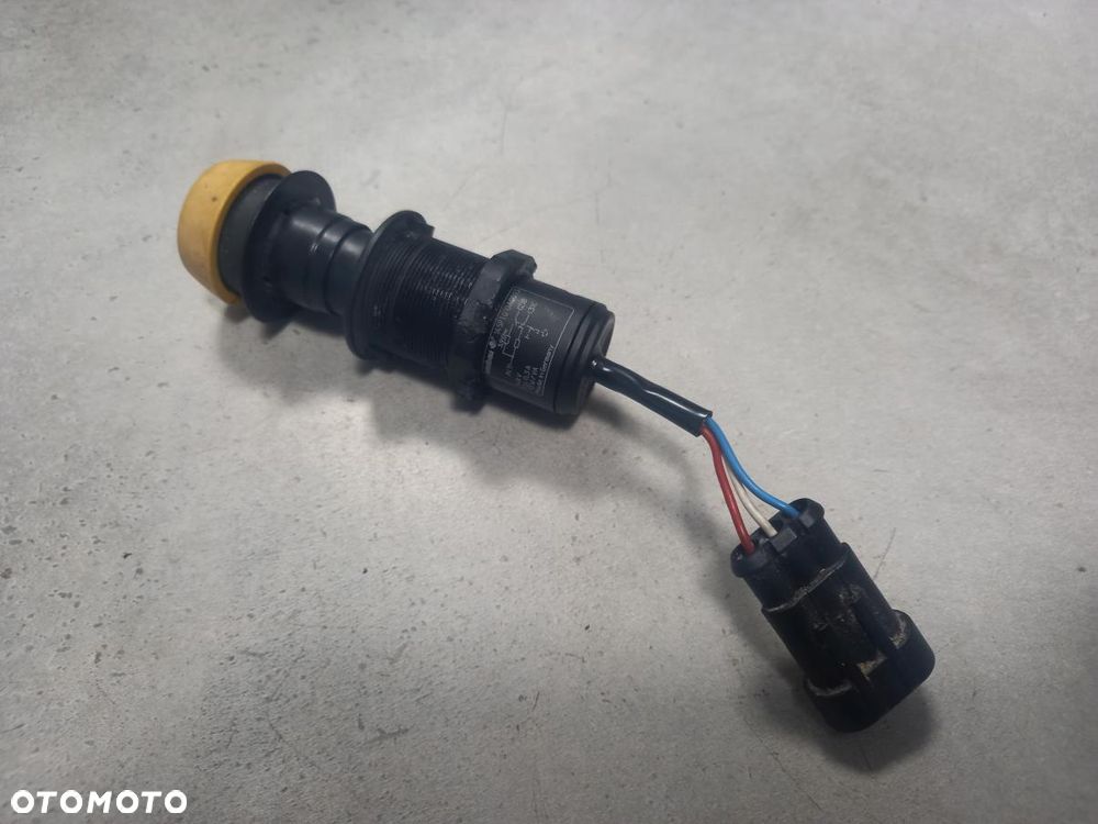 Włącznik WOM grzybek Case MXU110 - 1