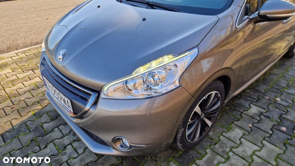 Peugeot 208 1.2 PureTech Allure - 10