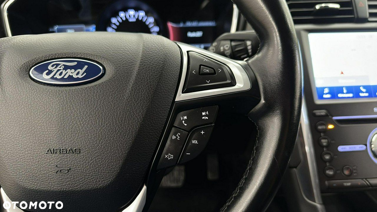 Ford Mondeo - 22
