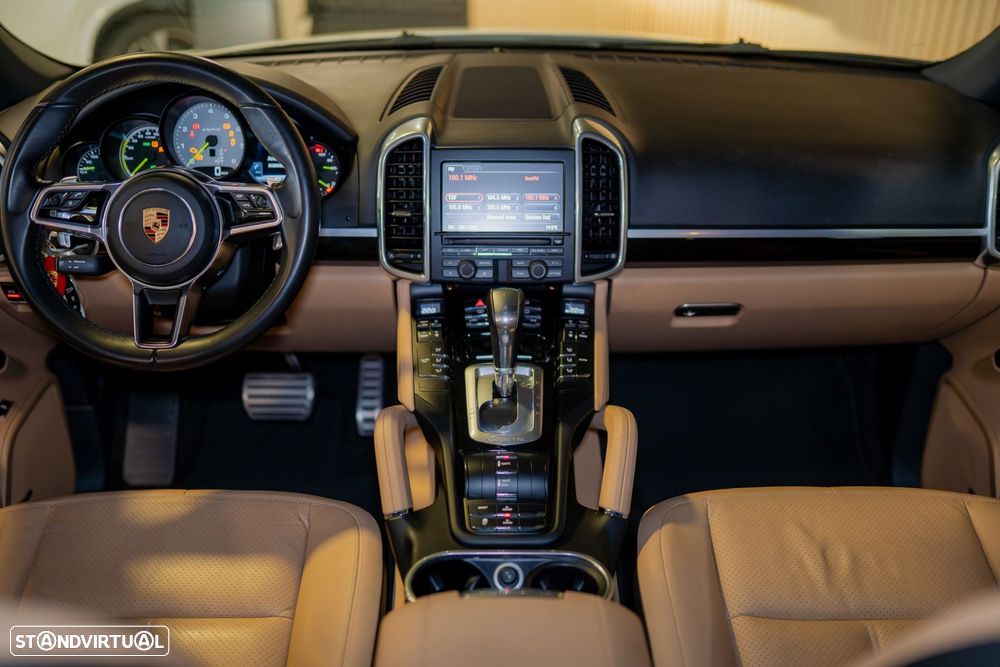 Porsche Cayenne S E-Hybrid - 40