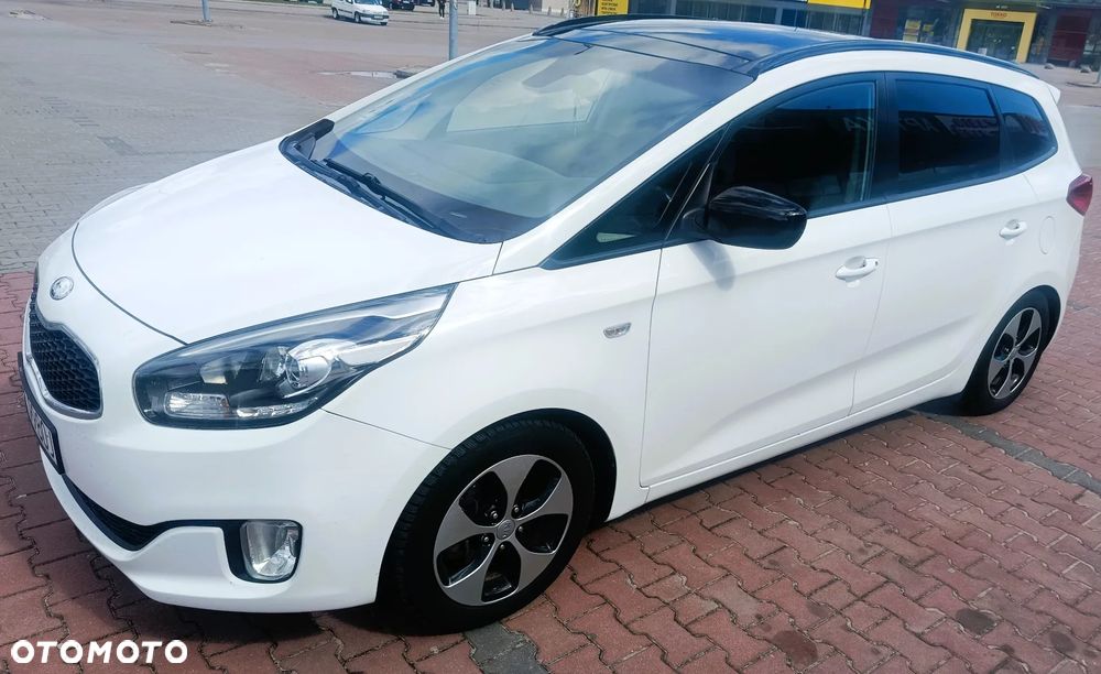 Kia Carens - 3