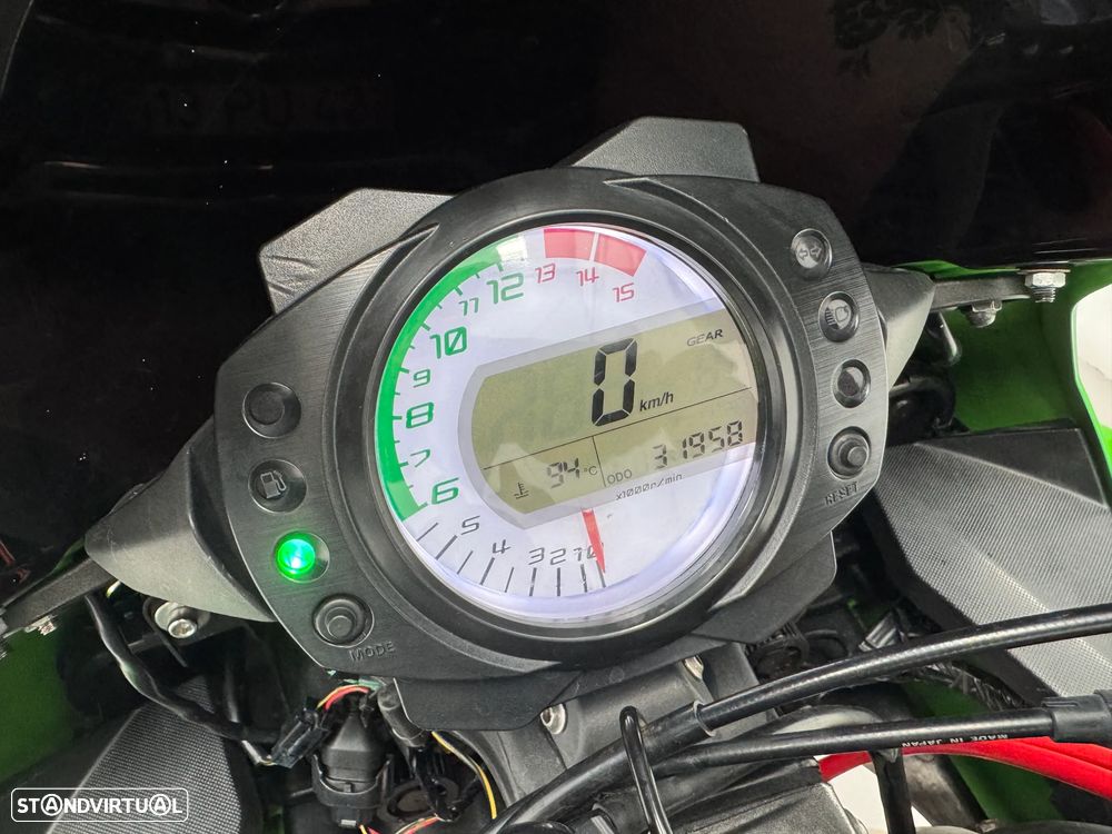 Kawasaki Ninja ZX-10R - 19