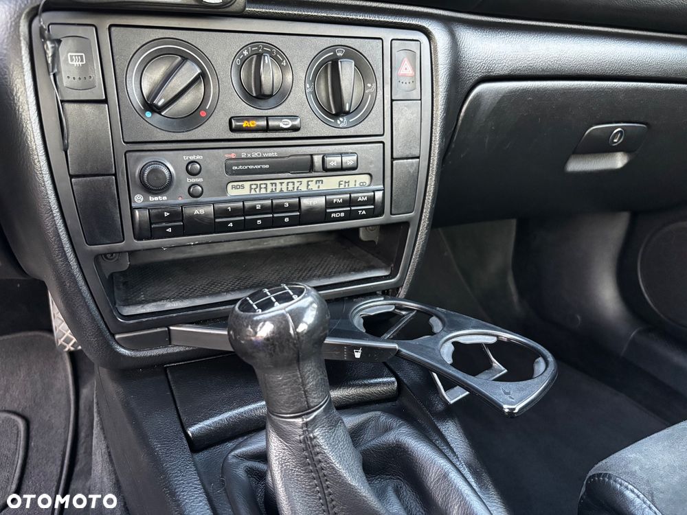 Volkswagen Passat 1.9 TDI CL - 27