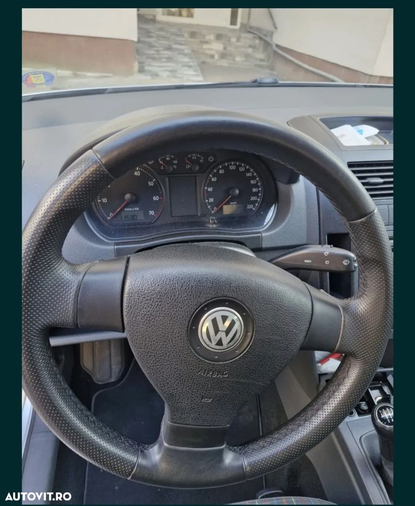 Volkswagen Polo 1.2 Attractive - 6