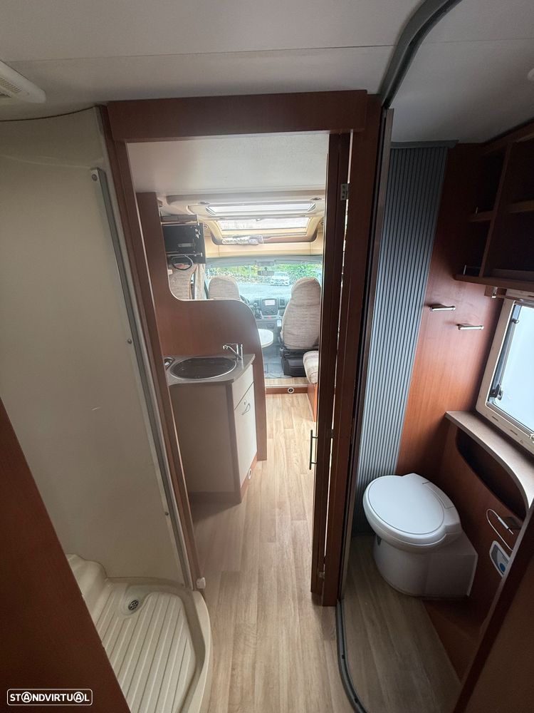 Chausson Welcome Welcome 88 cama transversal em suite - 22