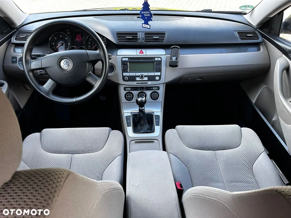 Volkswagen Passat - 5