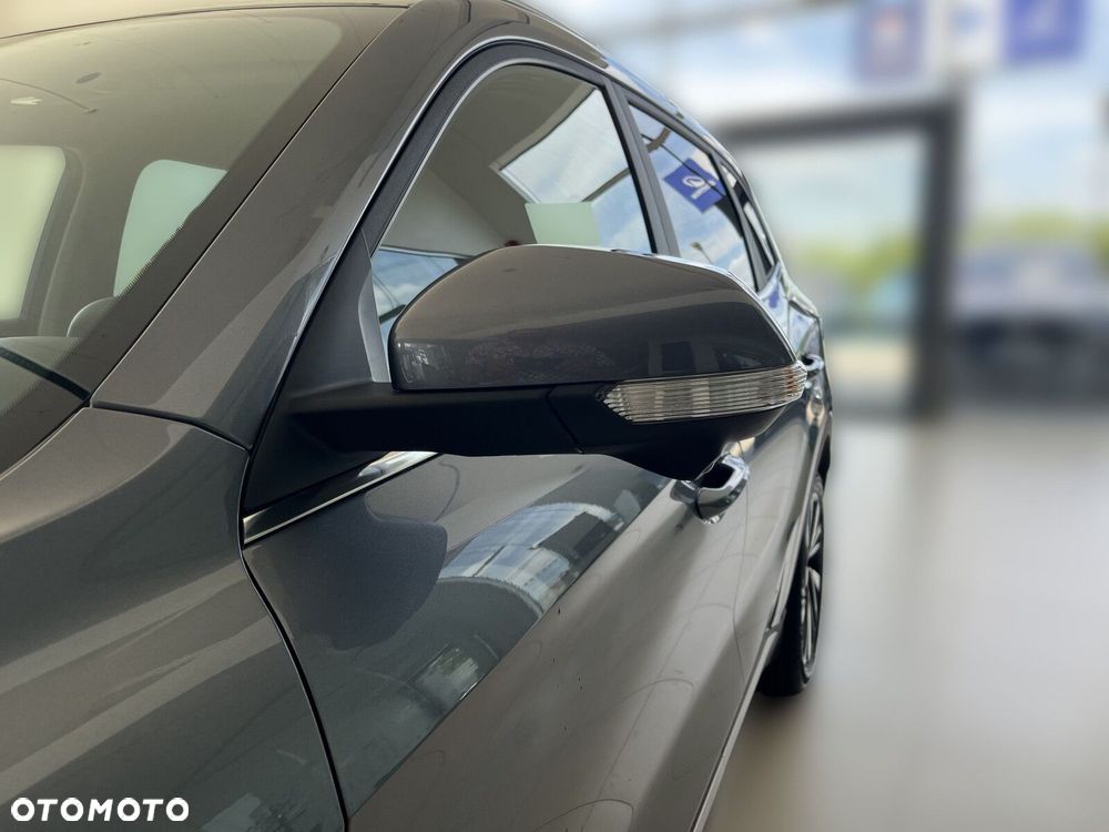 MG ZS Hybrid+ - 22