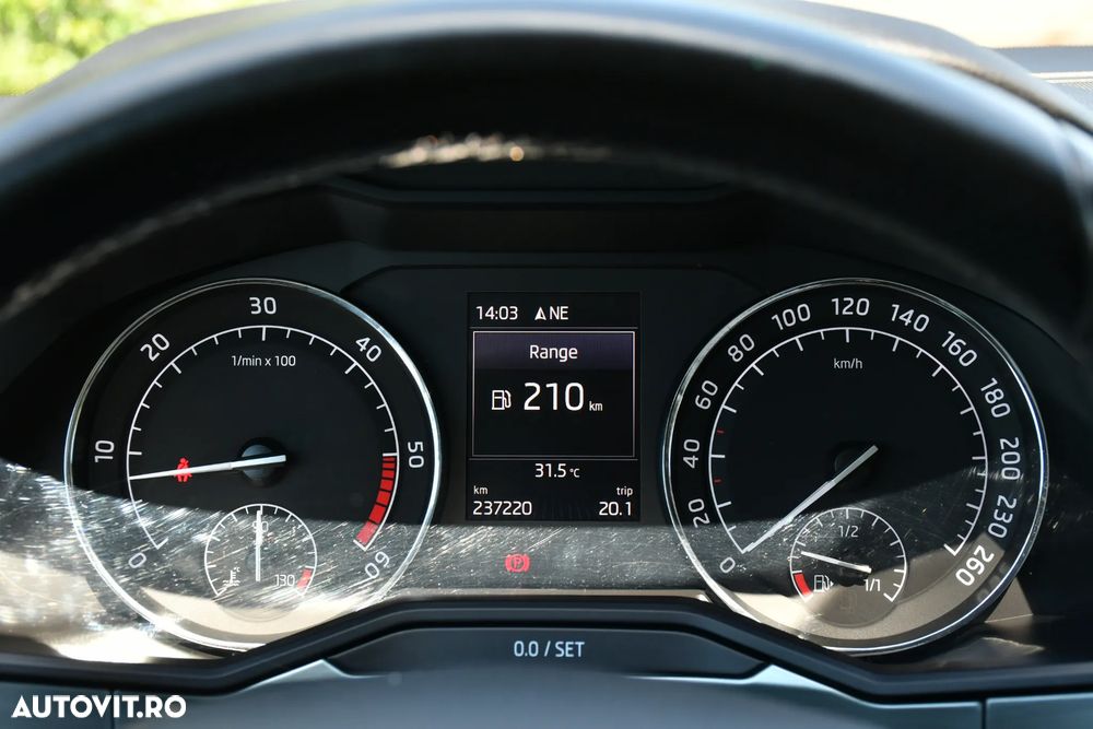 Skoda Superb 1.6 TDI Ambition - 19