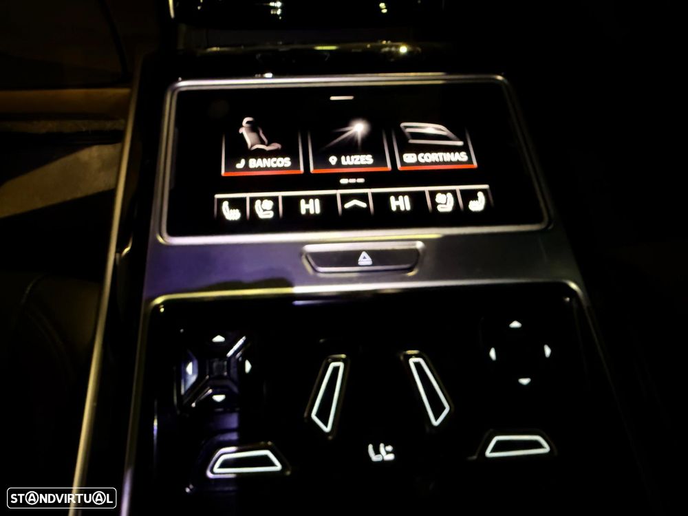 Audi A8 3.0 TDI V6 quattro Tiptronic Longo - 24