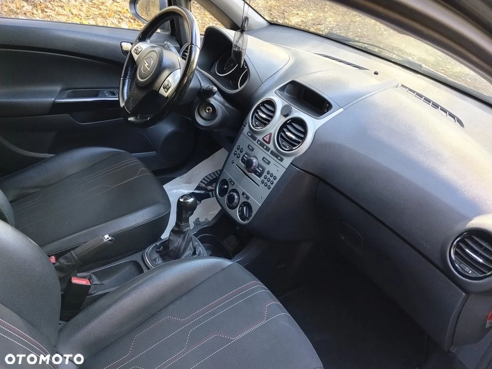 Opel Corsa 1.4 16V Color Edition - 15