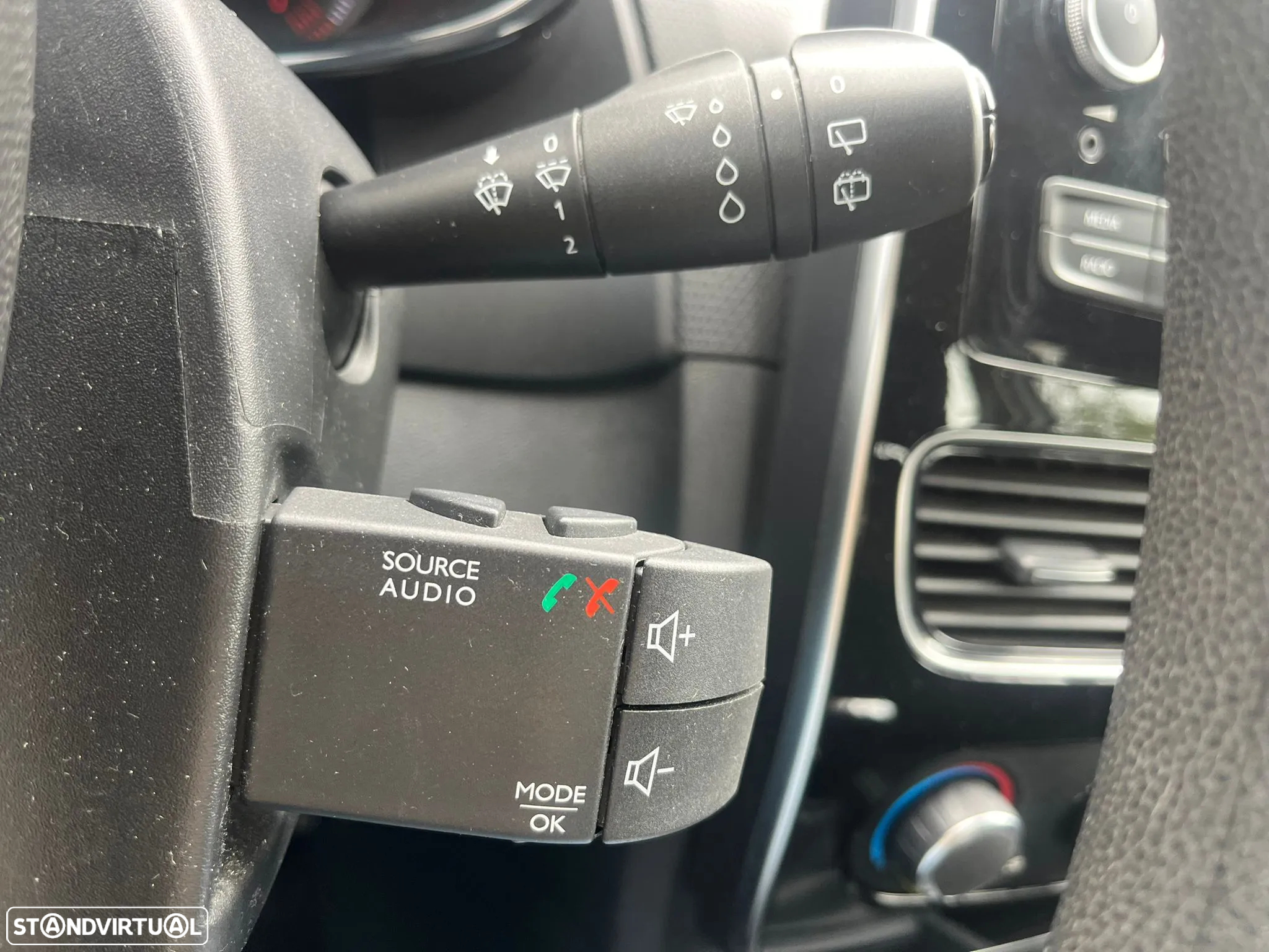 Renault CLIO 1.5 dCI 75cv - ZEN - AC - IVA DEDUTÍVEL - 28