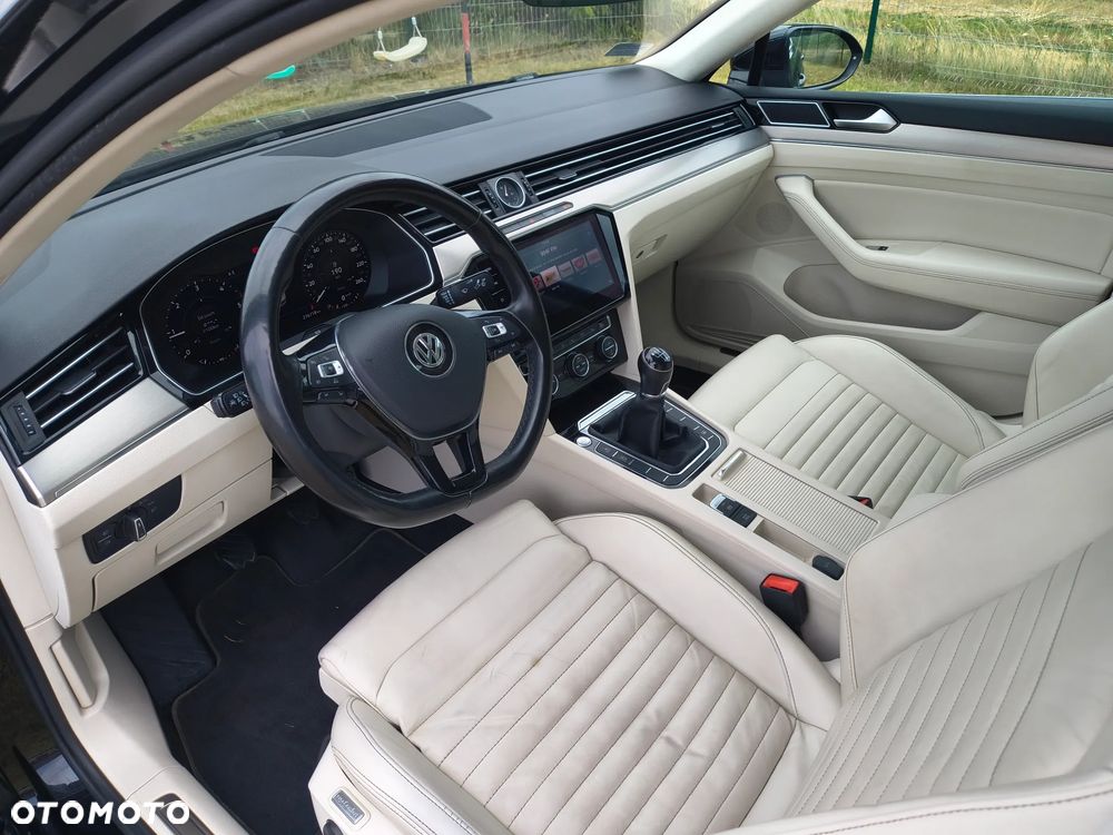 Volkswagen Passat 2.0 TDI BMT Highline - 12