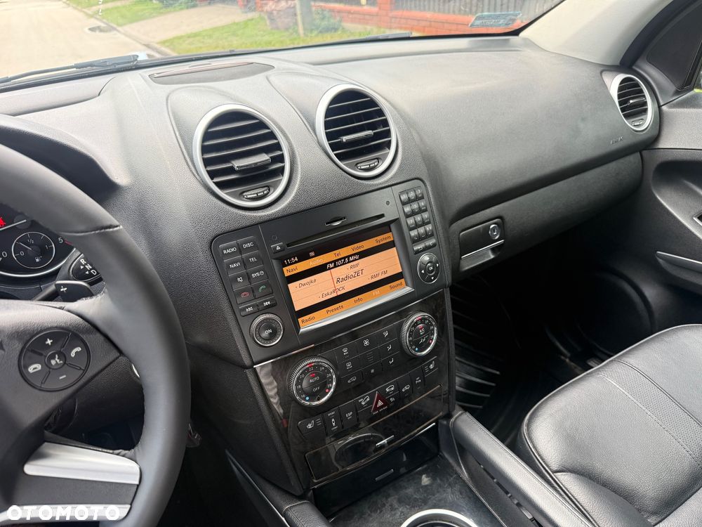 Mercedes-Benz ML - 25