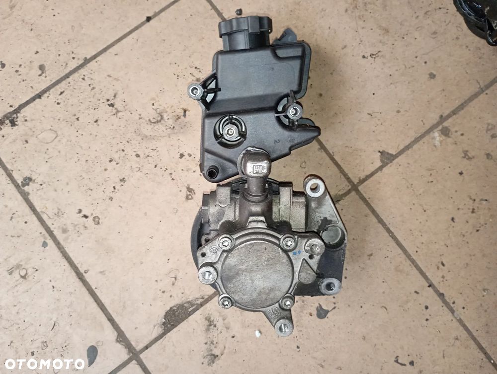 Mercedes pompa wspomagania LUK 0054662001 - 2