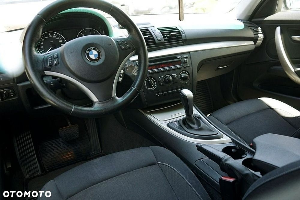 BMW Seria 1 118d - 23