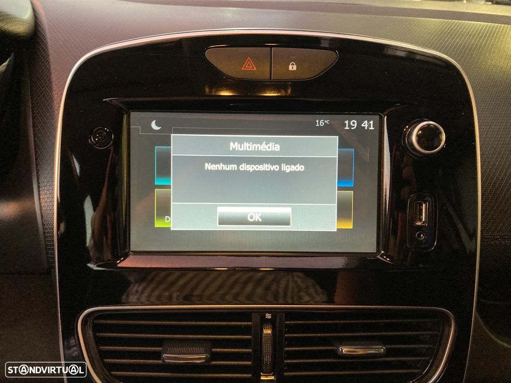 Renault Clio Sport Tourer 0.9 TCE Dynamique S - 19