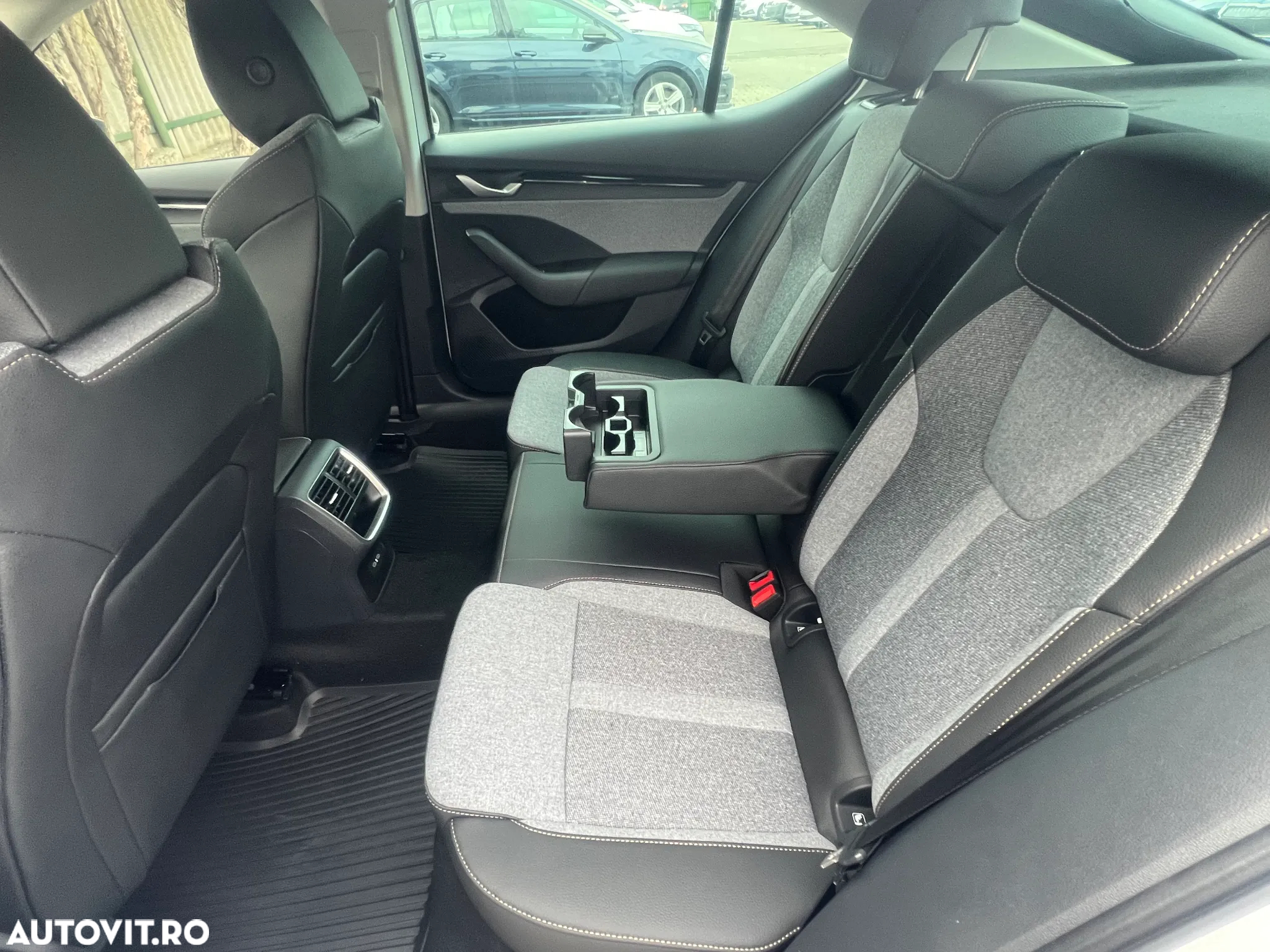Skoda Octavia 2.0 TDI 150 CP DSG Selection - 17