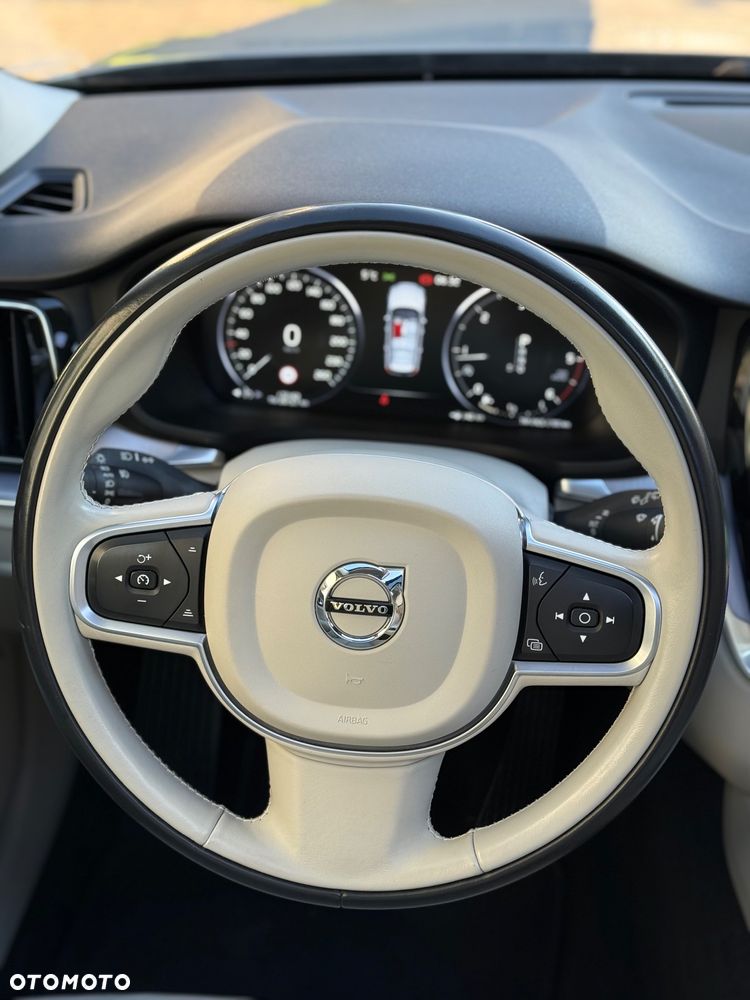 Volvo V60 D3 Geartronic Momentum Pro - 22