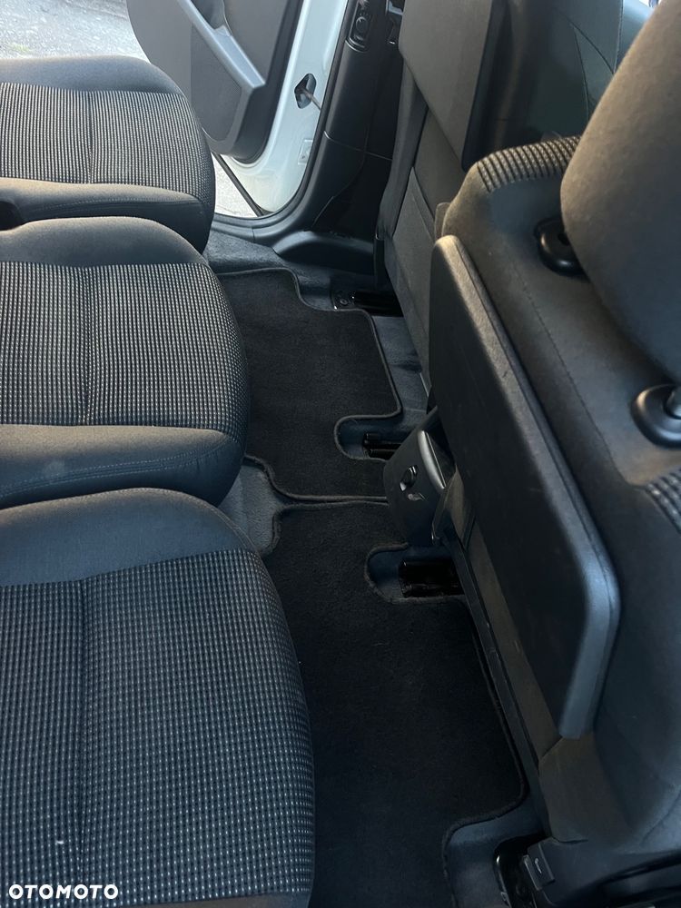 Peugeot 5008 2.0 HDi Allure 7os - 8