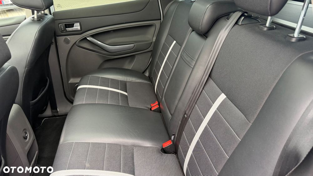 Ford Kuga 2.0 TDCi Titanium - 21