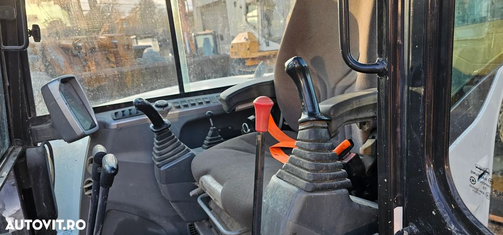 Excavator pe șenile Bobcat E80, E 80 - 3