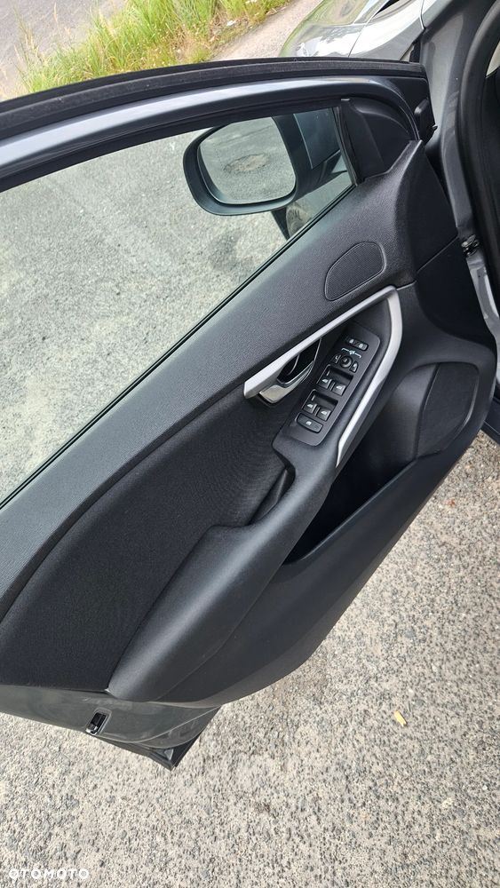 Volvo V40 - 18