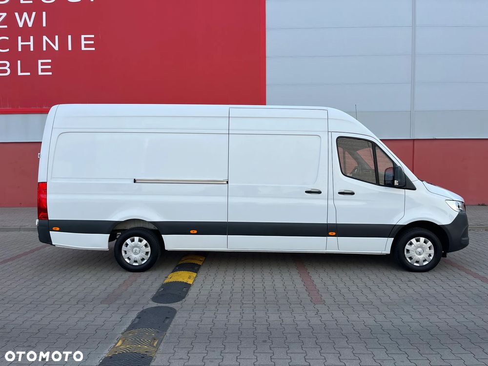 Mercedes-Benz Sprinter - 4