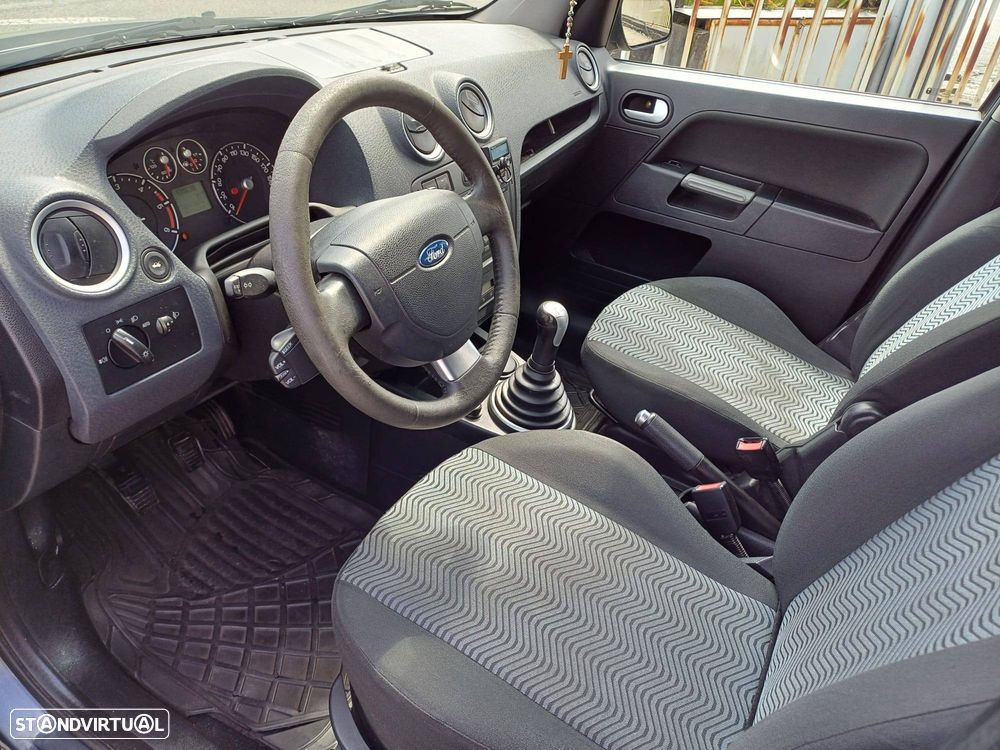 Ford Fusion 1.4 TDCI + - 6