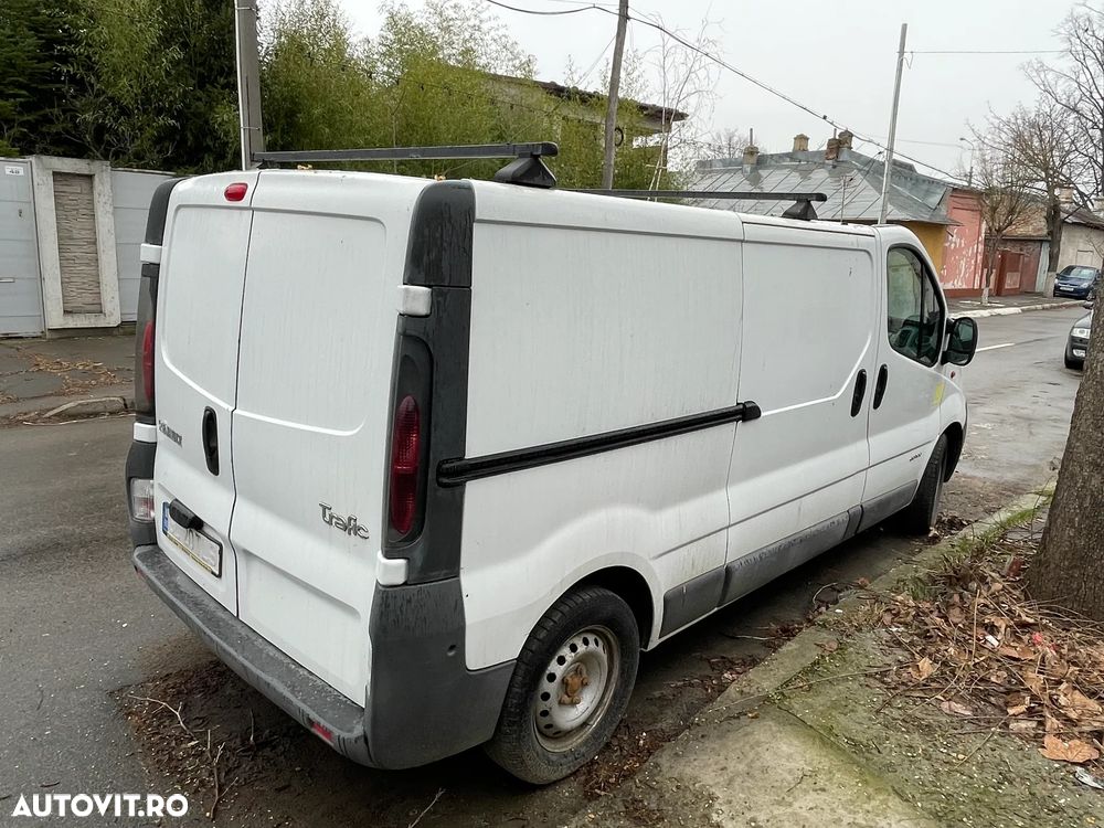 Renault TRAFIC - 8