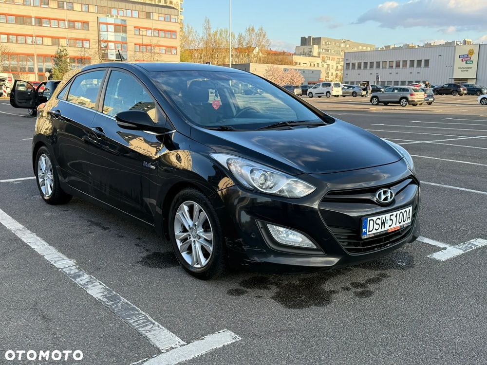 Hyundai i30 blue 1.6 CRDi Trend - 1
