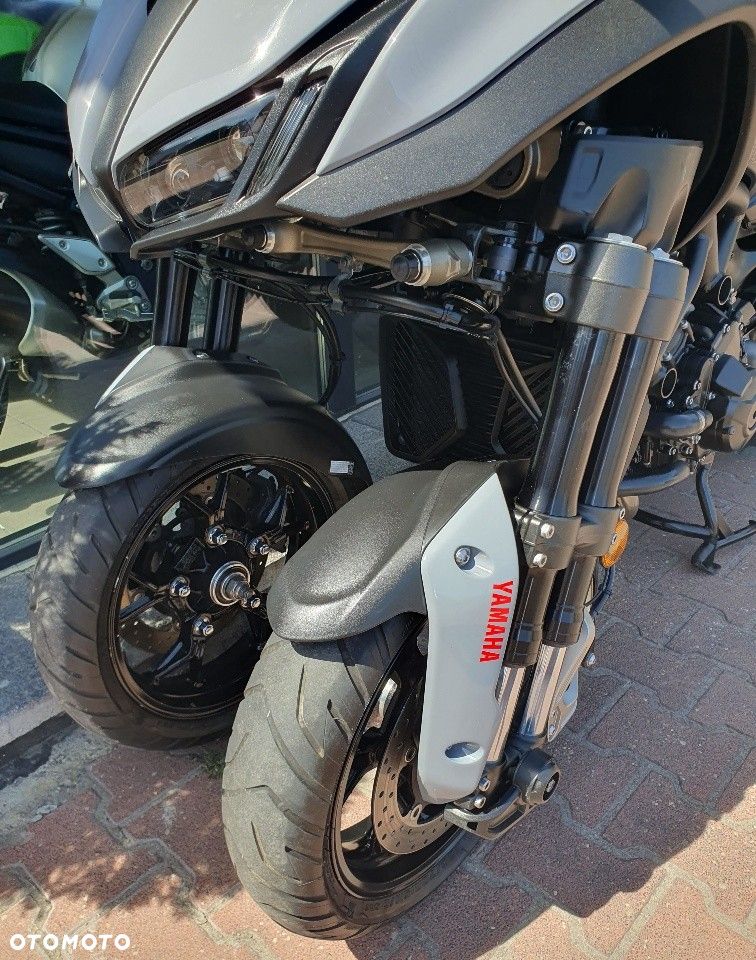 Yamaha NIKEN - 4