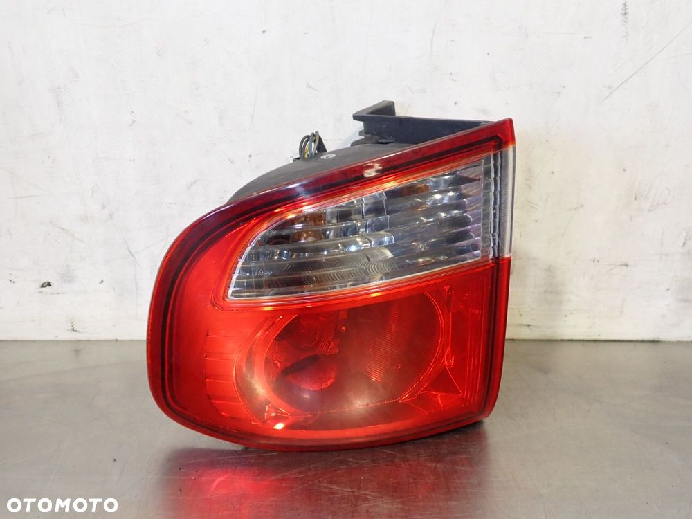 LAMPA PRAWA TYLNA SSANGYONG KYRON 83602-09 - 1