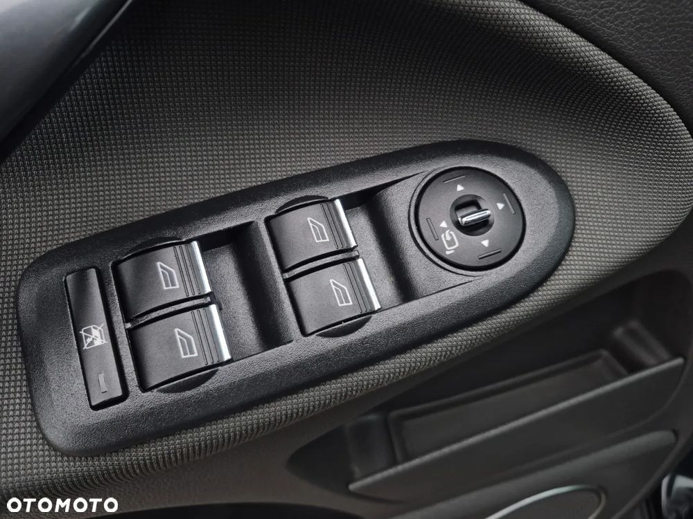 Ford Kuga 2.0 TDCi 4x4 Titanium - 24