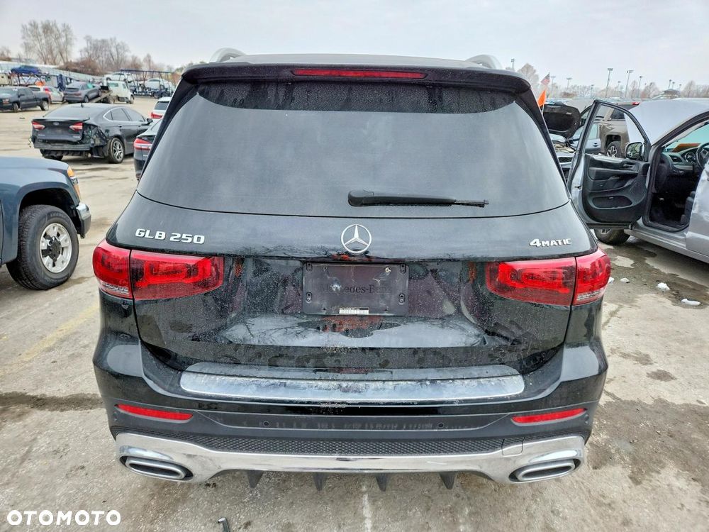 Mercedes-Benz GLB 250 4Matic 8G-DCT AMG Line Advanced Plus - 7