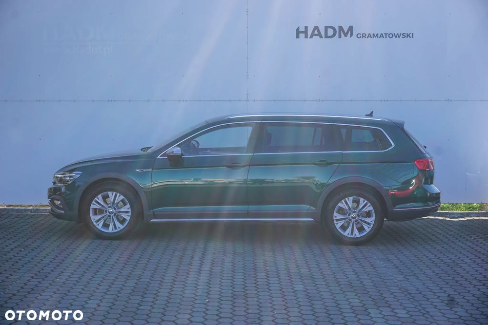 Volkswagen Passat - 4