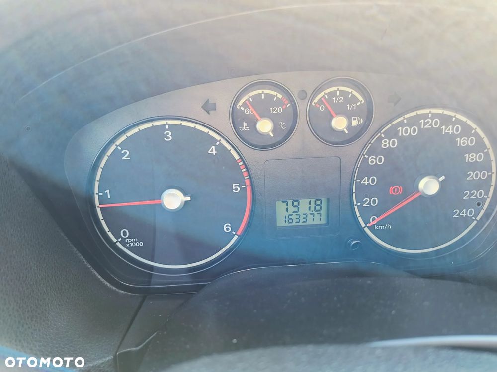 Ford Focus 1.6 TDCi DPF Ambiente - 15