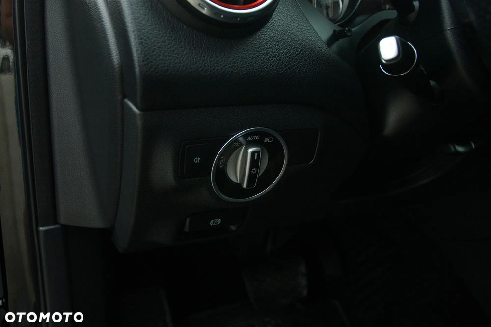 Mercedes-Benz GLA 220 CDI 4Matic 7G-DCT - 21