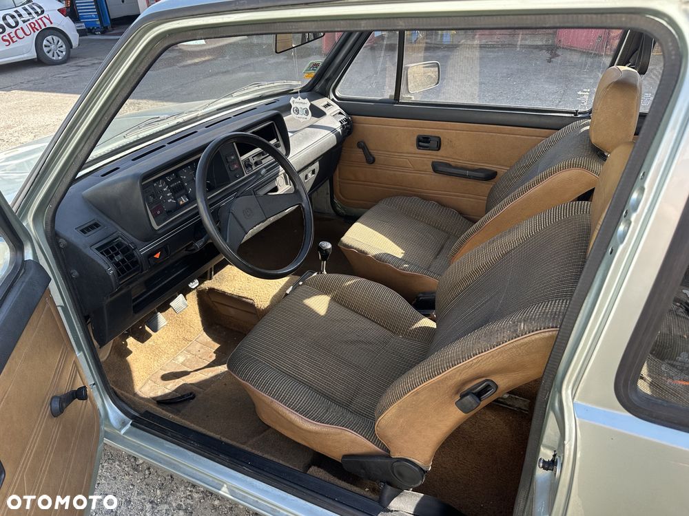 Volkswagen Jetta - 4