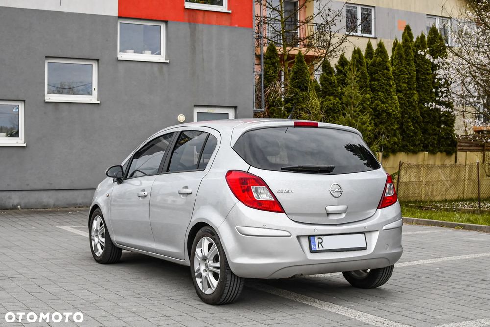 Opel Corsa 1.3 CDTI Cosmo - 3